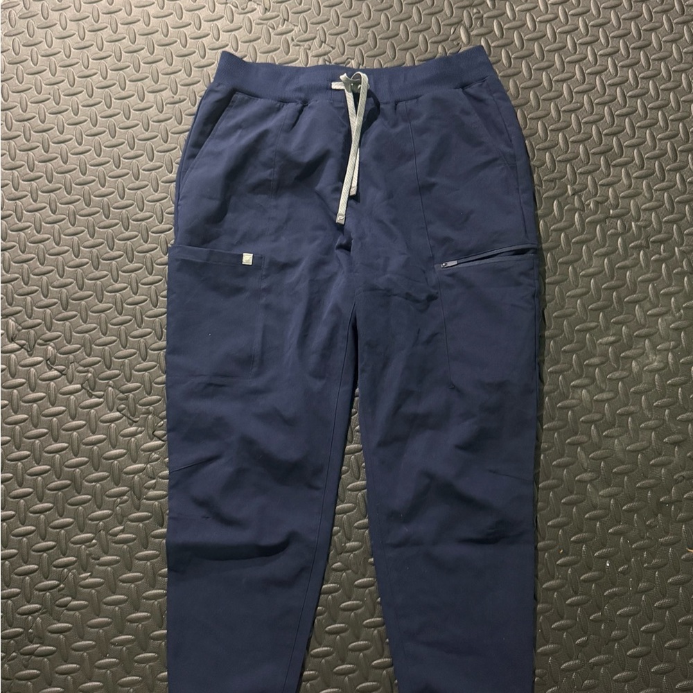 Women’s Navy Scrub Pants Fabletics (High-Rise On-Call Scrub Jogger)
